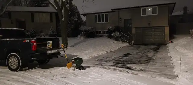❄️PROFESSIONAL SNOW REMOVAL – NOW BOOKING FOR WINTER 2026/27!❄️