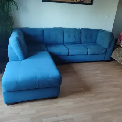 SECTIONAL COUCH SOFA / CANAPÉ SECTIONNEL, View more