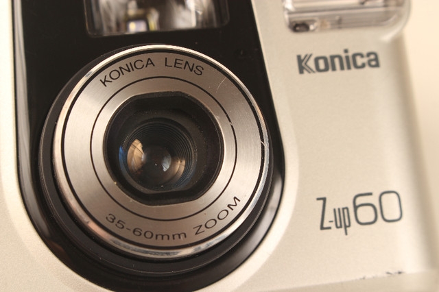 Konica Z-up 60 Silver 35-60mm Point & Shoot 35mm Film Camera in Cameras & Camcorders in City of Toronto - Image 2