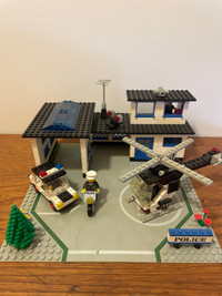 Lego 6384 station police ( vintage )