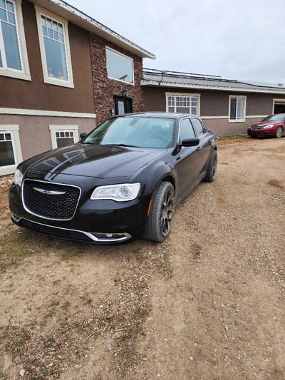 2018 Chrysler 300 AWD