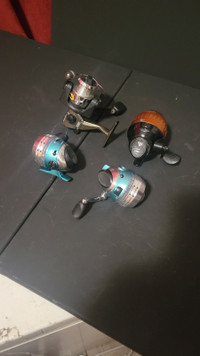 Fishing reels 4 for 25$
