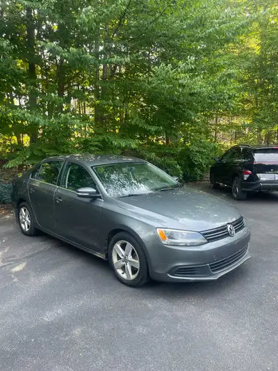 Reliable car with a 2.5L engine. It’s got some rust, a small windshield chip (passed inspection), an...