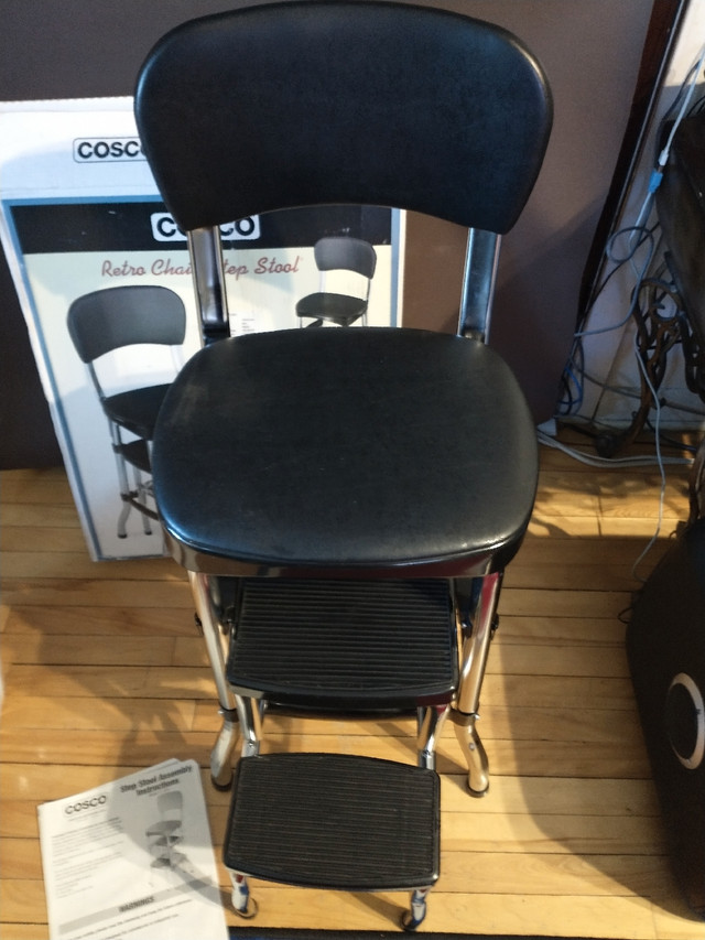 NEW COSCO RETRO CHAIR STEP STOOL dans Chaises, Fauteuils inclinables  à Ville de Montréal