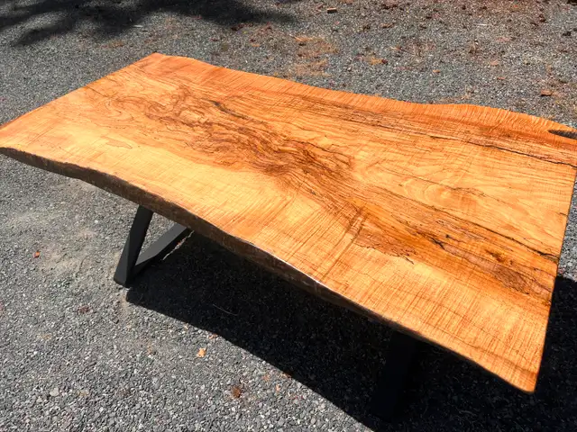 Live edge table in Dining Tables & Sets in St. Albert - Image 5