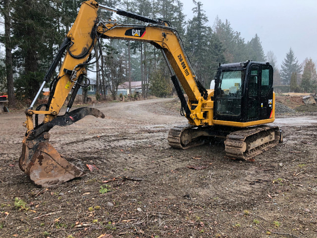 Caterpillar 308E2 2018 excavator for sale only 2127 hours, rubbe in Heavy Equipment in Comox / Courtenay / Cumberland - Image 4