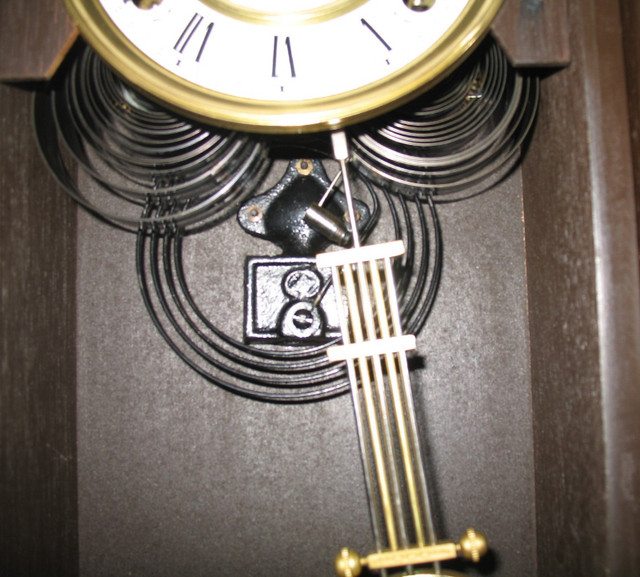 Vintage FISHER 31 Day Wall / Shelf Clock With Dong Strike Chime in Arts & Collectibles in Edmonton - Image 3