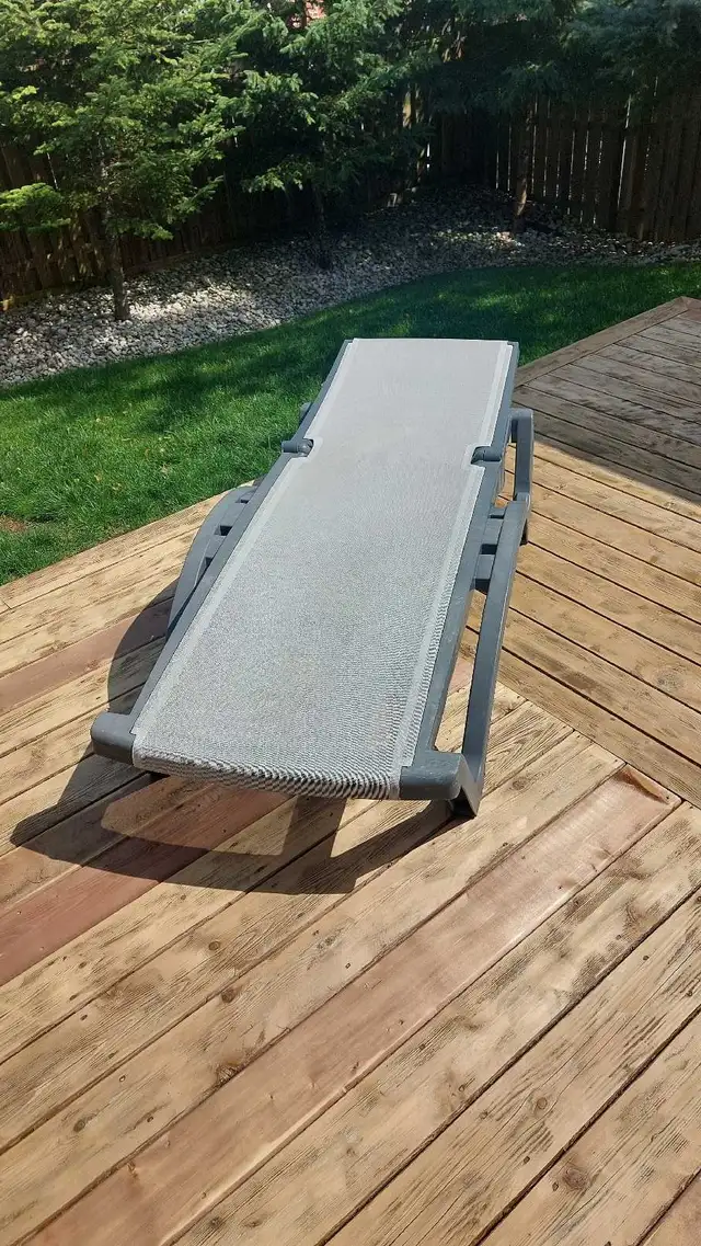 Lounge chair in Patio & Garden Furniture in Hamilton - Image 4