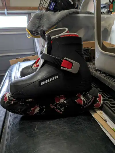 Junior starter ice skates size 12/13 Bauer like new for $30, View more