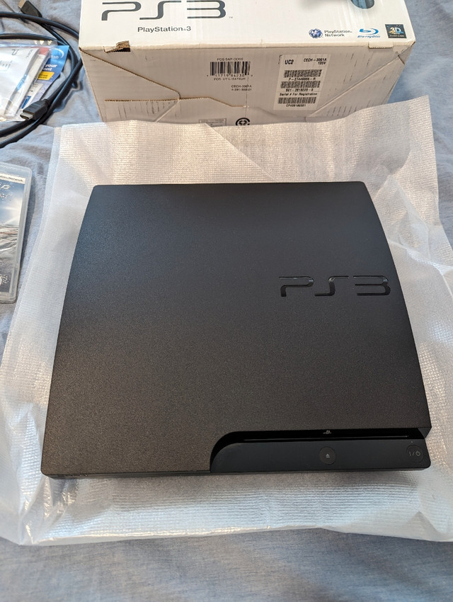 USED - Playstation 3 160GB, 2 controllers, games included in Sony Playstation 3 in Markham / York Region - Image 2