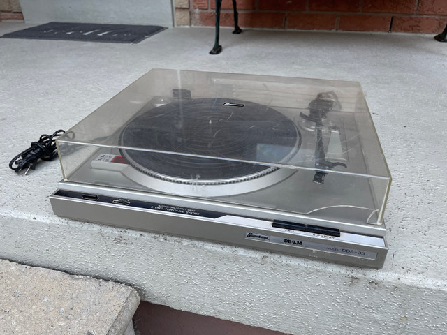 Spectrum stereo turntable DDS-33 in Stereo Systems & Home Theatre in Markham / York Region - Image 4
