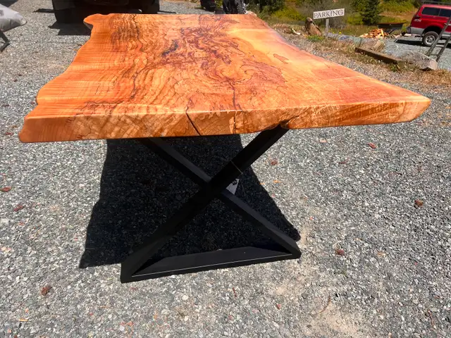 Live edge table in Dining Tables & Sets in St. Albert - Image 6