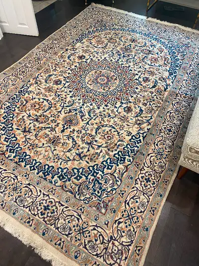 Persian handmade Naeen rug (Iran), View more