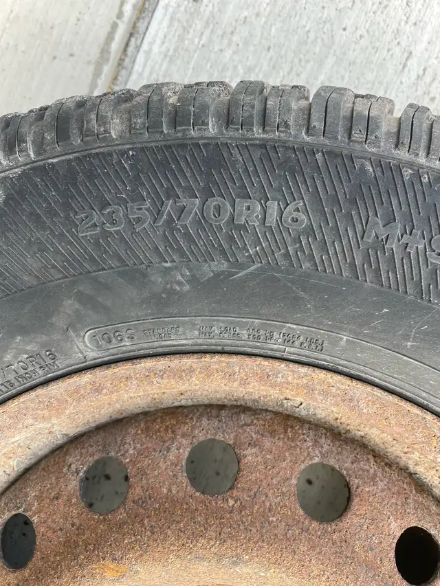 Used winter tires in Tires & Rims in Grand Bend - Image 2