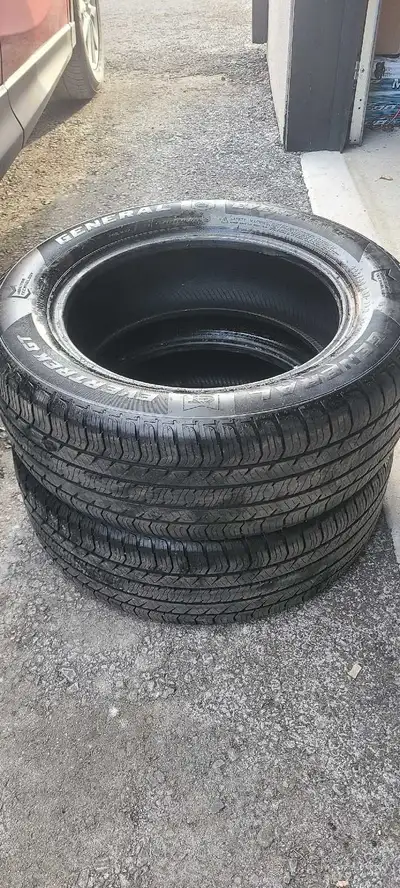 GENERAL EVERTREK GT ALL SEASON TIRES FOR SALE BOTH , ONLY $ 60 225 / 60 / R 17 ONLY HAVE 2 TIRES ALL...