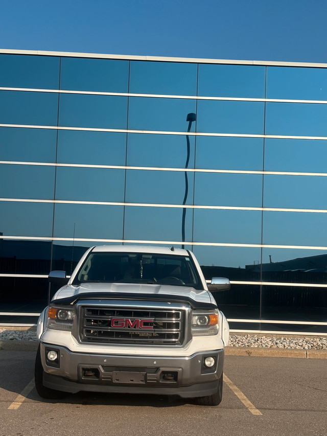 2014 GMC Sierra 1500 SLT Z71  in Cars & Trucks in Mississauga / Peel Region - Image 2