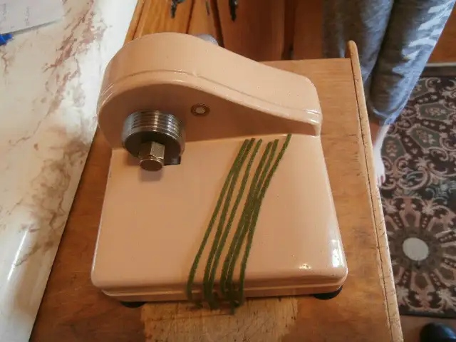 Rug Hooking Cutter Bliss #3 Blade in Hobbies & Crafts in Bridgewater - Image 2