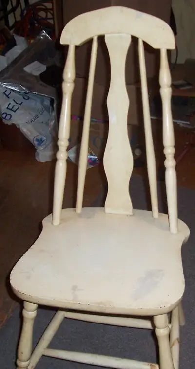 Vintage Amish Tapered Windsor Splat-Back Spindle Chair, View more