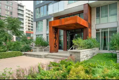 Appeler le propriétaire au 438 448 7721. Condo 3 1/2 (589 pieds carrés), 5e étage, à louer à partir...