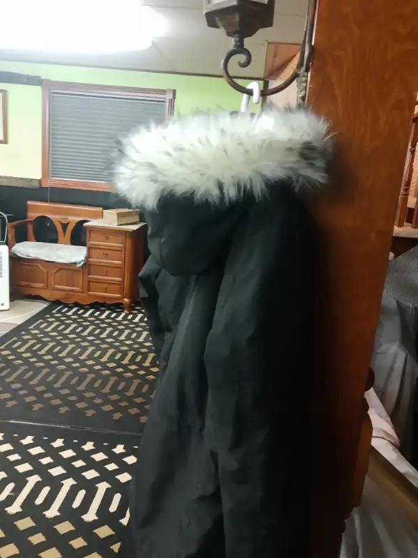 Manteau Hiver femme / jeune fille NEUF in Women's - Tops & Outerwear in Sherbrooke - Image 2