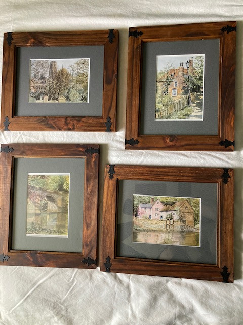 Wood frames 10.5" x12.5" set of 4 in Home Décor & Accents in Dartmouth