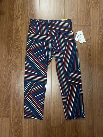 New with tag, crop workout leggings, View more