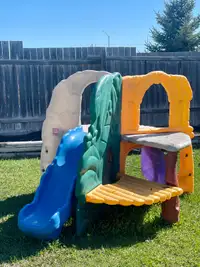 Play structure 