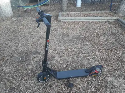 5th Wheel brand Electric Scooter purchased to help me get into work, I never ended up using it and n...
