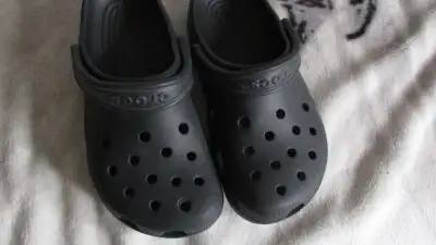 These have been woren once. They are a kids size 5 but are like a womens size 71/2 Am asking $30.00...