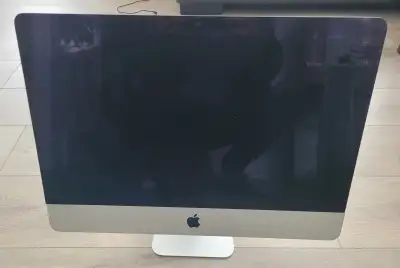 Apple desktop computer (cannot be turned on), View more