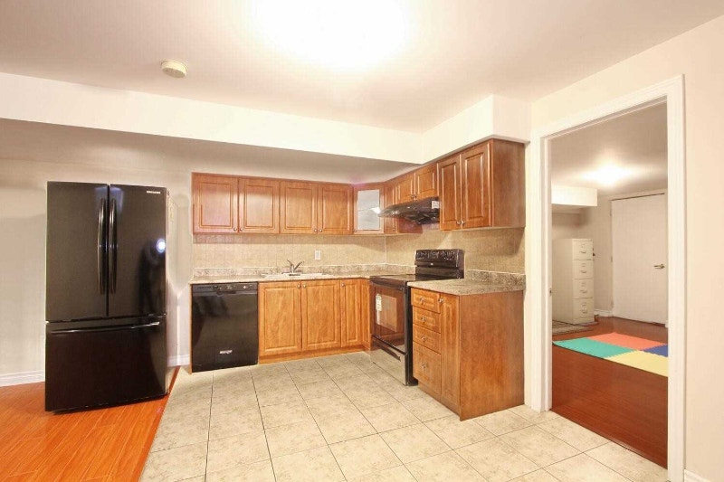 Private Room for Rent BRAMPTON [Female Only] Room Rentals & Roommates