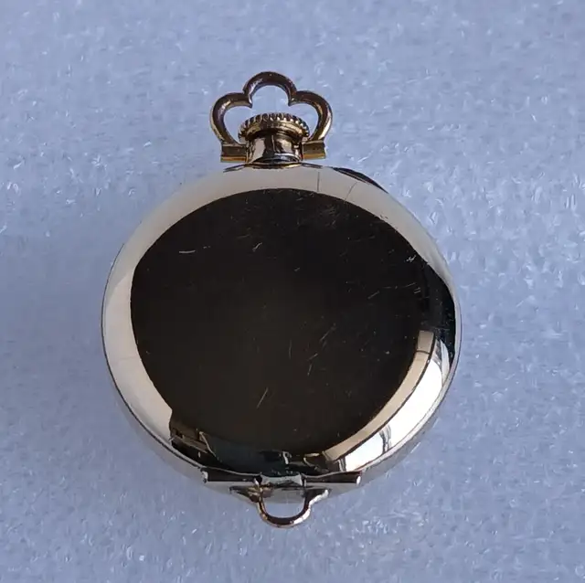Montre de Poche Pendentif Suisse // Swiss Pendant Pocket Watch in Jewellery & Watches in City of Montréal - Image 5