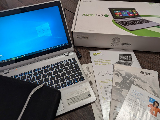 Acer Aspire 11.6" Touchscreen Windows Laptop in Laptops in City of Toronto