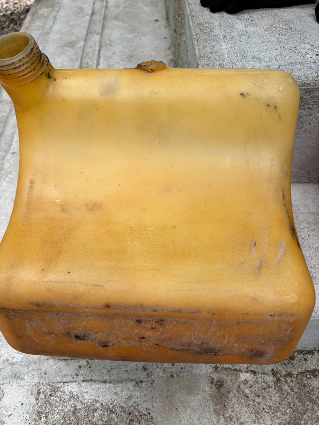 Elan Ski Doo Fuel Tanks in Snowmobiles in Ottawa - Image 3