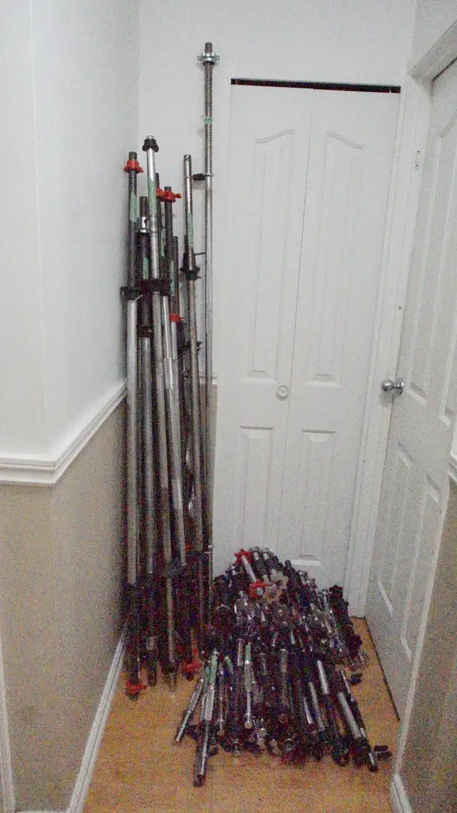 weight bars in Exercise Equipment in Delta/Surrey/Langley - Image 2