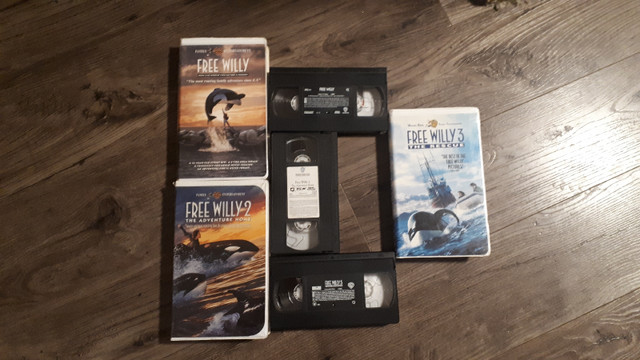 VHS  Free Willy 1,2,3, Collection Set  Family/Drama in Other in Ottawa - Image 2