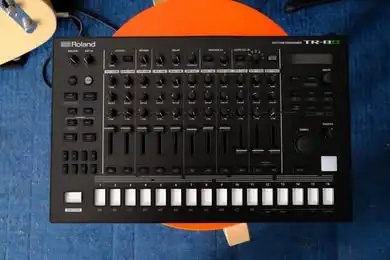 Roland TR-8S Drum Machine, View more
