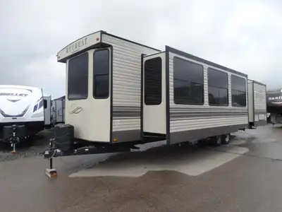 Mint condition!!!! Never had 1 issue with this trailer, everything works as it should. Central.vacuu...
