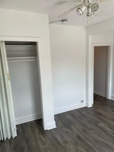 Bachelor Apartment with separate kitchen - New Edinburgh, View more