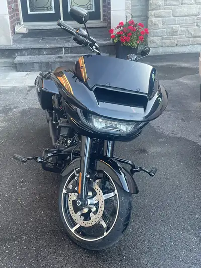 Extremely low kilometers 2500 All black Tab exhaust diamond shape 12 bars pulled forward Willie G hi...