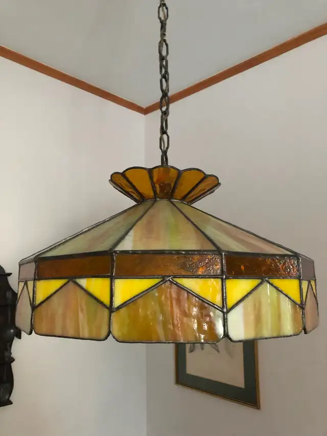 Handmade Stained Glass Lamp in Indoor Lighting & Fans in City of Montréal - Image 2