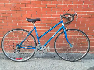 Beau vélo vintage 10 vitesses, View more