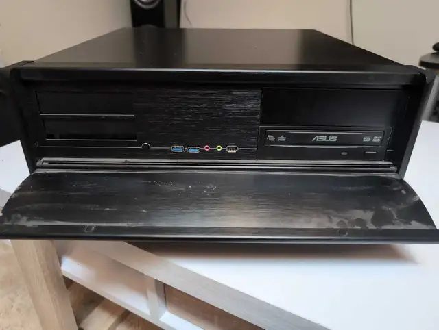 Silverstone HTPC Case in Desktop Computers in Edmonton - Image 3