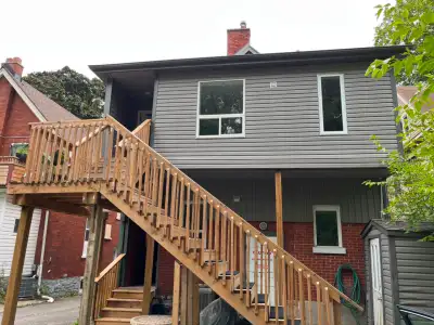 4 bedroom, top floor of duplex, in-suite laundry, 2 parking