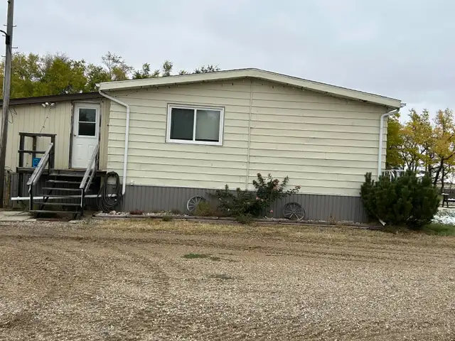 Double Wide Mobile Home For Sale For Removal Only in Houses for Sale in Regina - Image 6