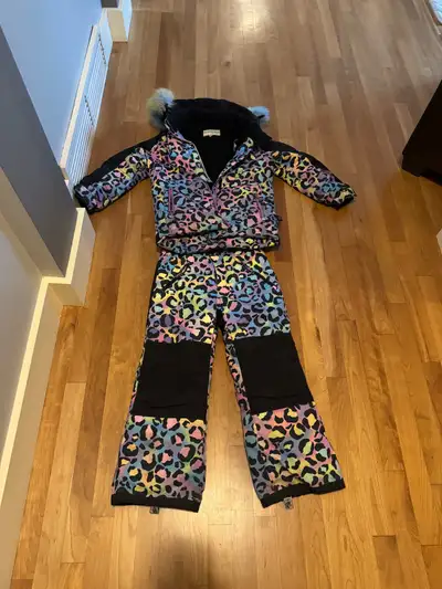 Kids snowsuit size 7, View more