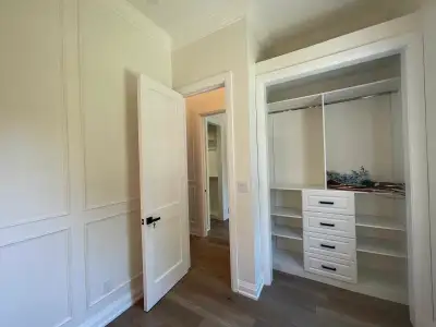 Female only Private Room with Private Bath