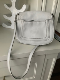 MARC JACOBS Pebbled Leather Light Gray Empire City Saddle Purse 