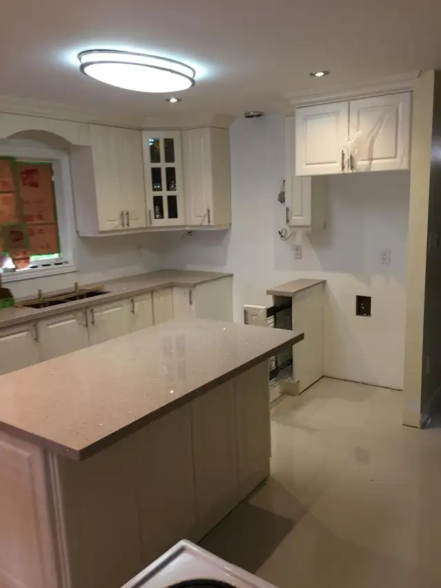 Kitchen Cabinets and countertops63234578786433121