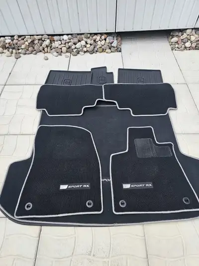 Hi I’m selling brand new f sport white carpet mat new for a Lexus rx350 2016 to 2022 any model. They...